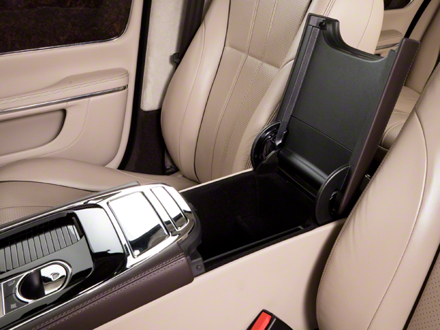 2011 Jaguar XJ Base
