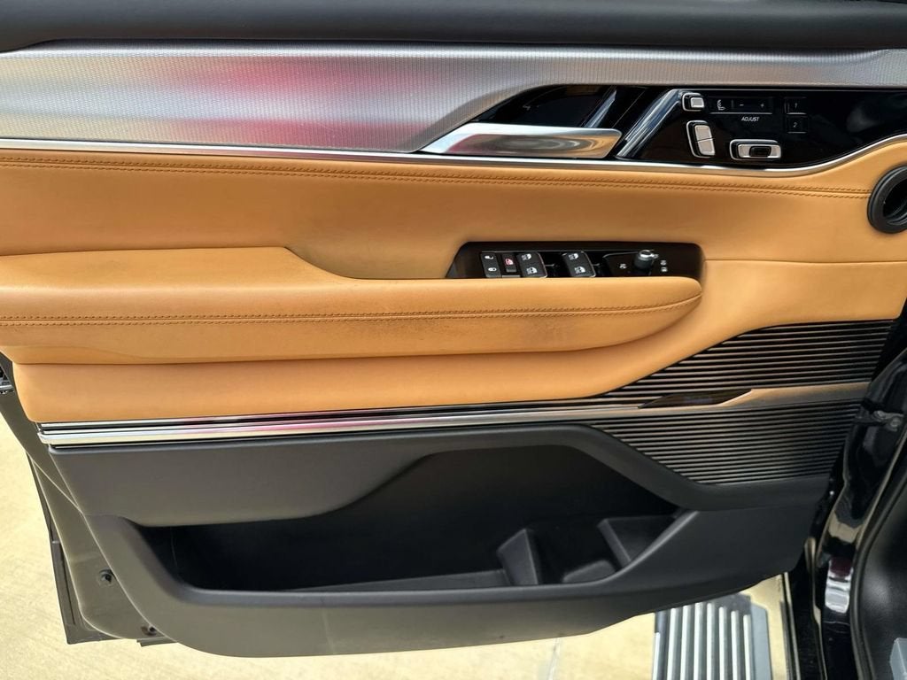 2022 Jeep Grand Wagoneer Series III