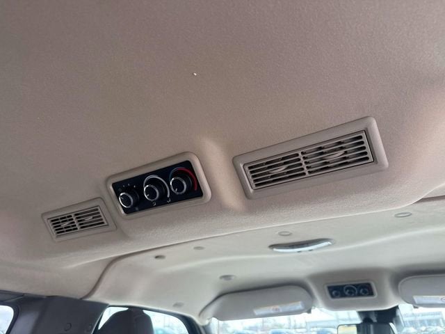 2025 Chevrolet Express Passenger 2500 1LS