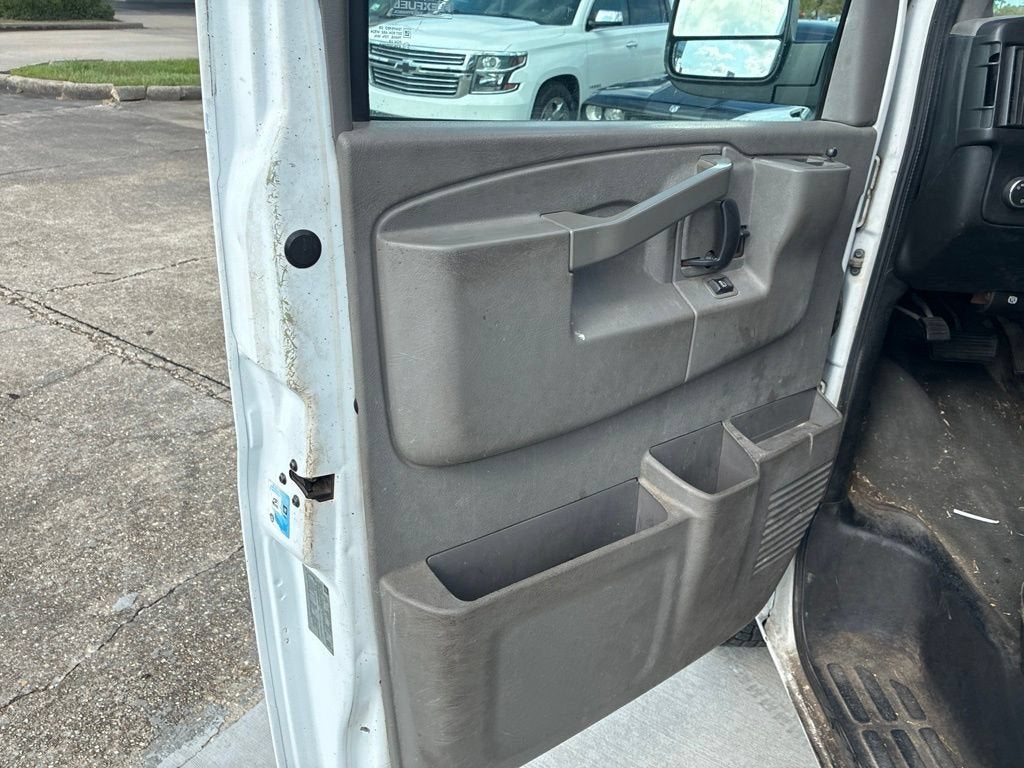 2017 Chevrolet Express Passenger 3500 LT