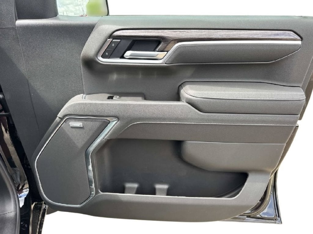 2026 Chevrolet Silverado 1500 LTZ - Photo 16