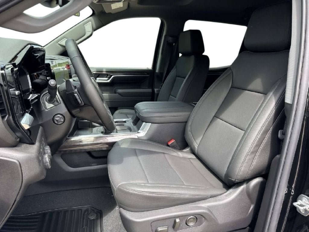 2026 Chevrolet Silverado 1500 LTZ - Photo 19