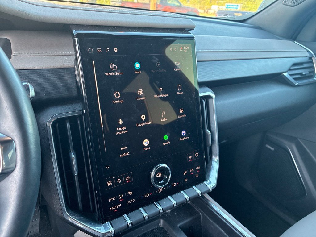 2024 GMC Acadia Elevation