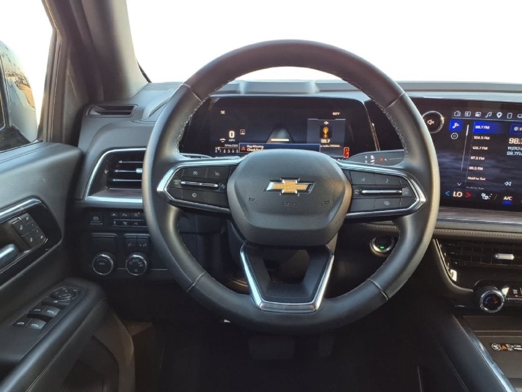 2025 Chevrolet Suburban LT