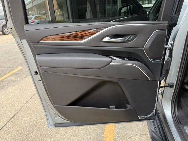 2024 Cadillac Escalade ESV Luxury