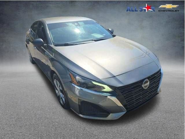 2024 Nissan Altima 2.5 S's photo