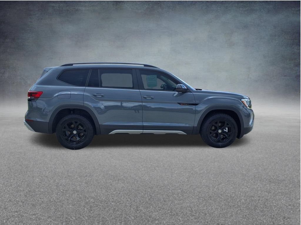 2024 Volkswagen Atlas 2.0T Peak Edition SE w/Technology
