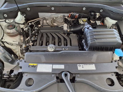 2021 Volkswagen Atlas 3.6L V6 SE w/Technology R-Line