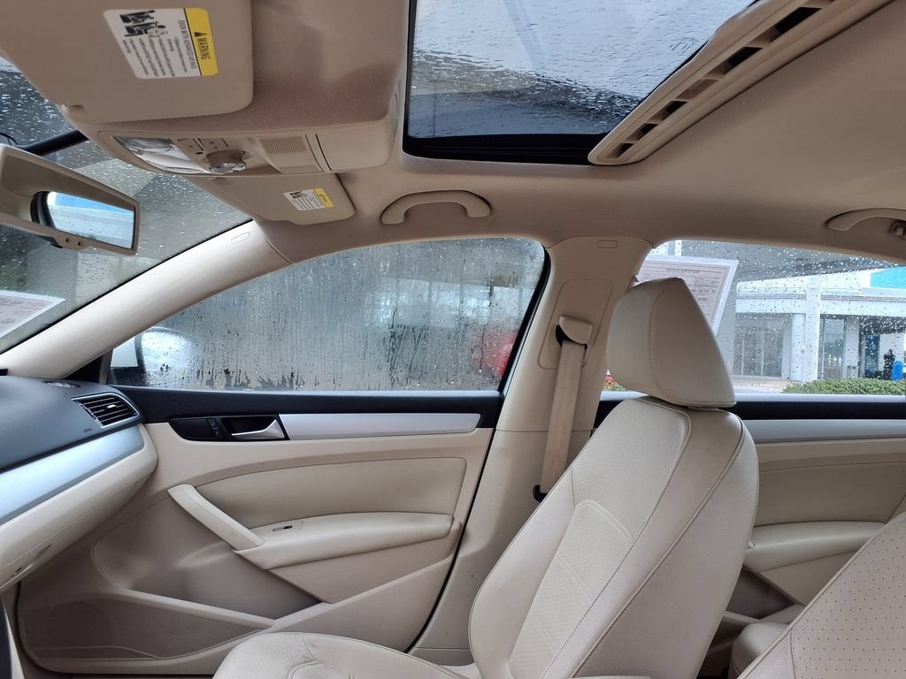 2013 Volkswagen Passat SE