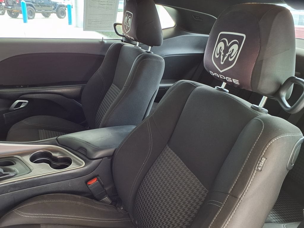 2021 Dodge Challenger SXT