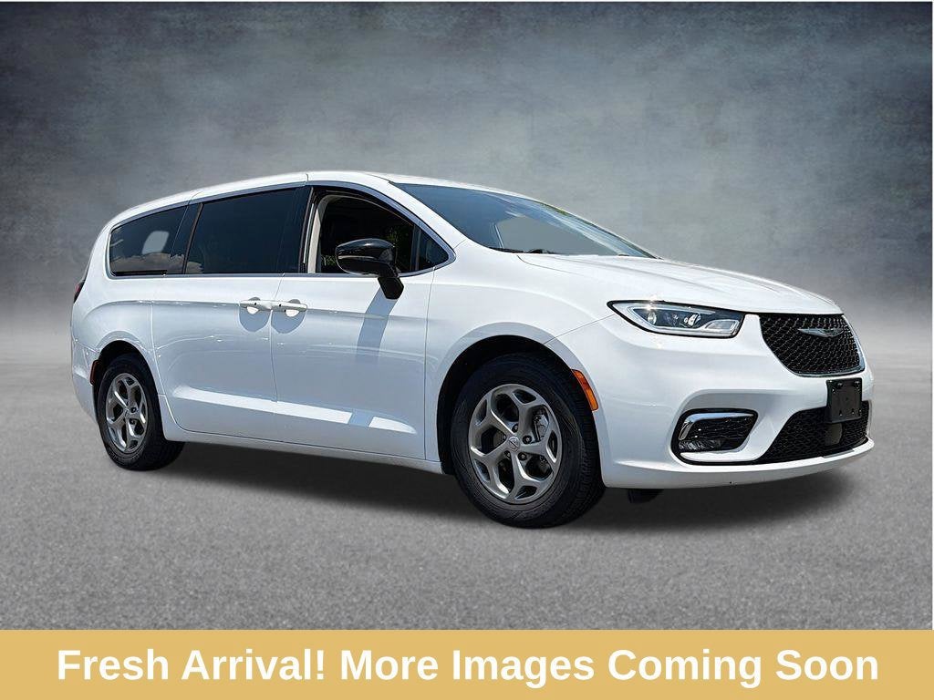 2023 Chrysler Pacifica Hybrid Touring L