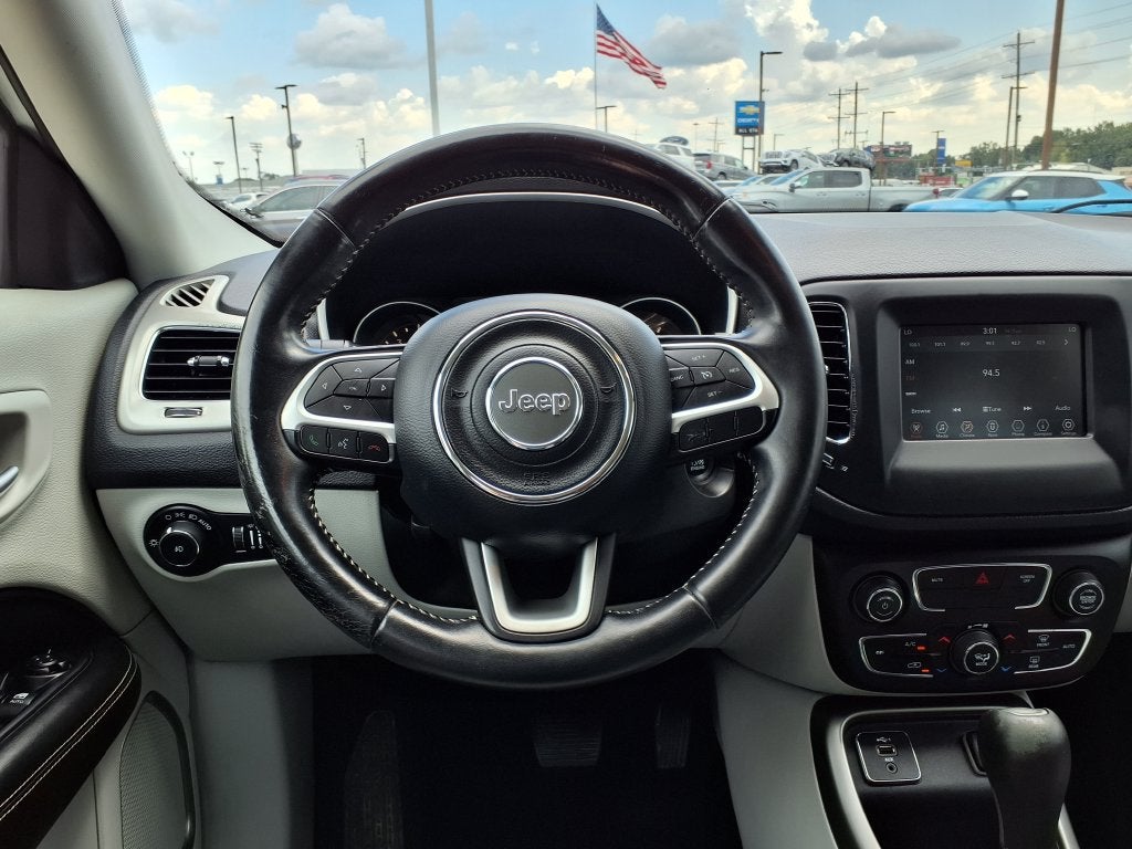 2019 Jeep Compass Latitude w/Sun/Wheel Pkg