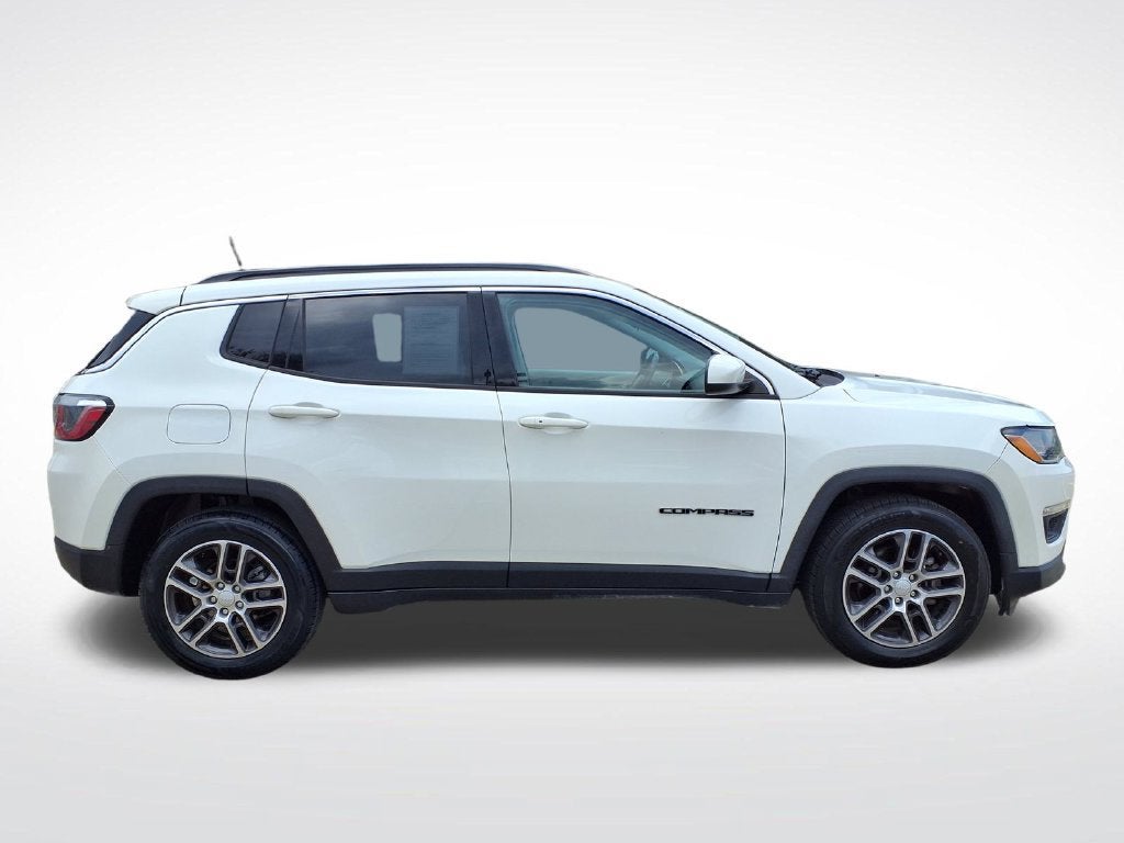 2019 Jeep Compass Latitude w/Sun/Wheel Pkg