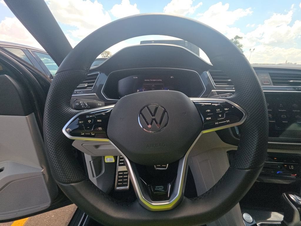 2024 Volkswagen Tiguan SE R-Line Black