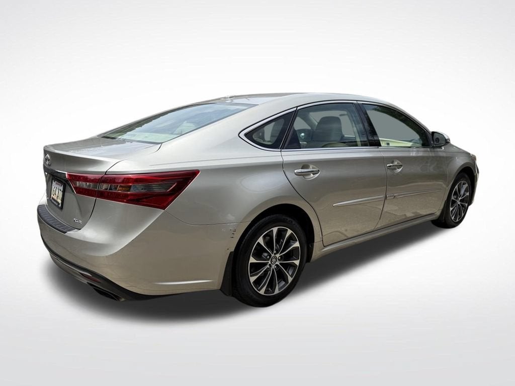 2017 Toyota Avalon XLE