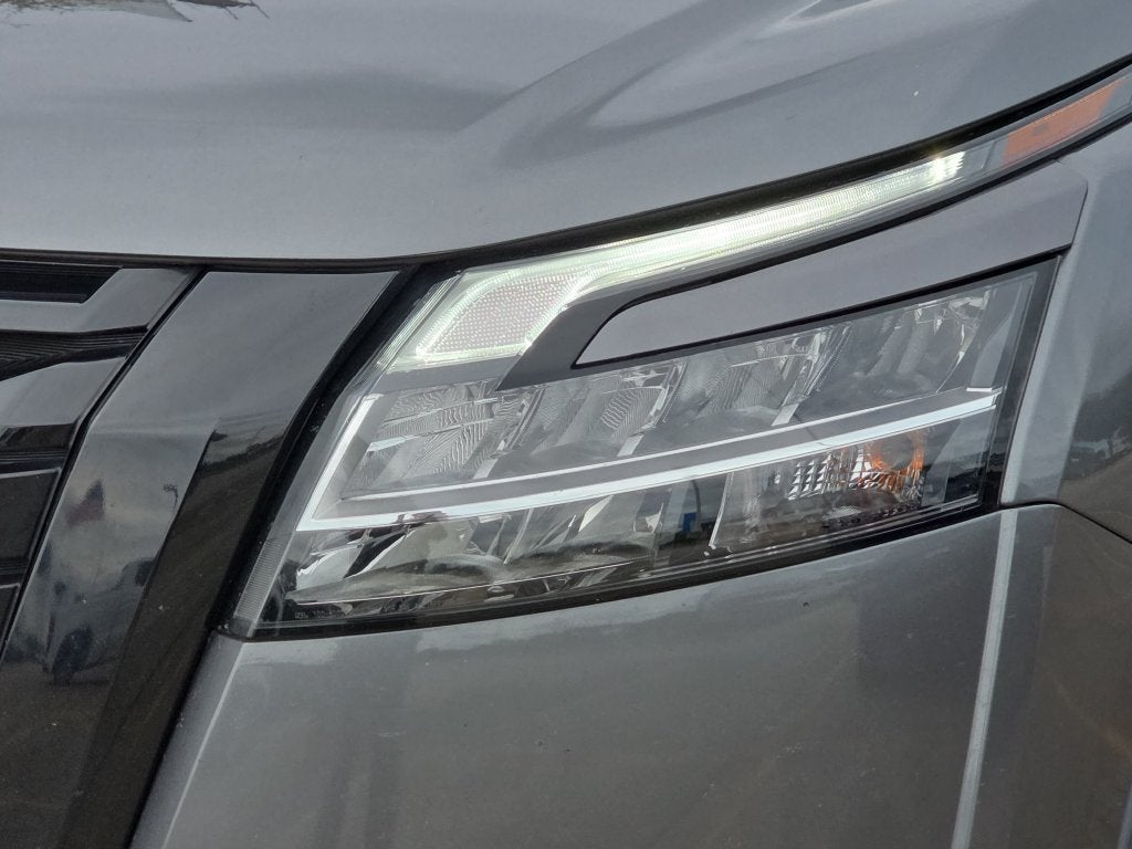 2022 Nissan Pathfinder S