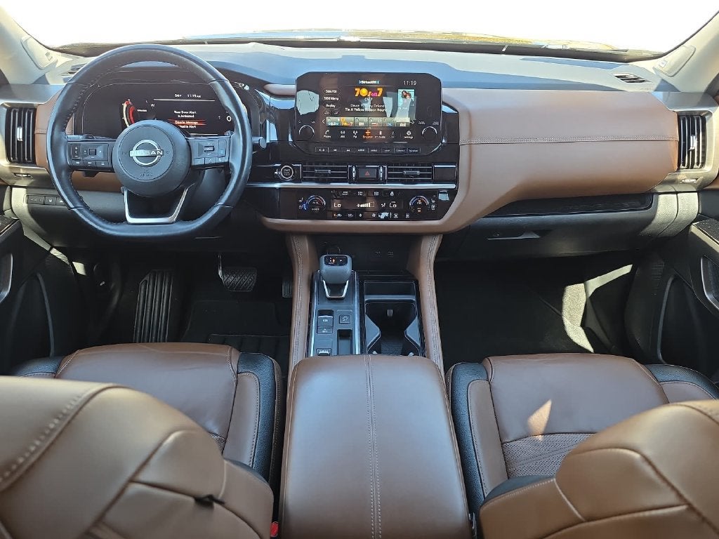 2023 Nissan Pathfinder Platinum