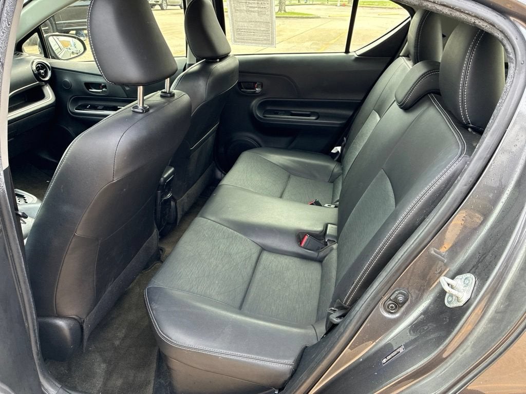 2016 Toyota Prius c One