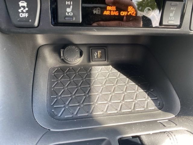 2025 Toyota RAV4 Hybrid XSE