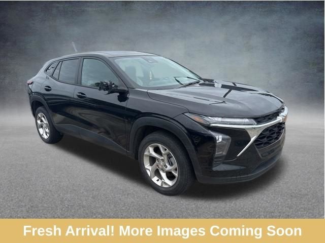 2024 Chevrolet Trax LS's photo