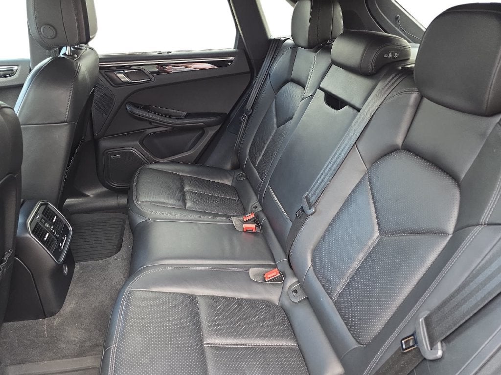 2018 Porsche Macan NA