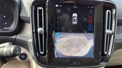 2023 Volvo XC40 Ultimate Bright Theme