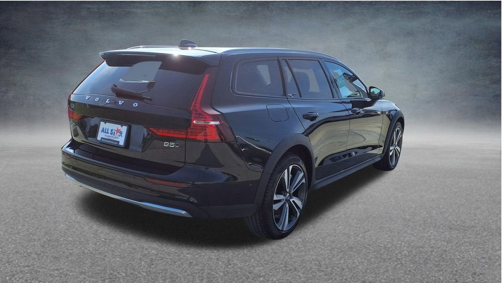 2025 Volvo V60 Cross Country Plus