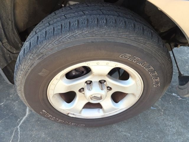 2004 Nissan Frontier 2WD LE