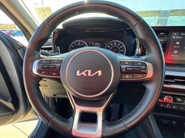 2022 Kia K5 LXS