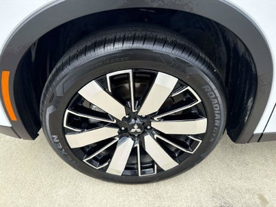 2026 Mitsubishi Outlander SE