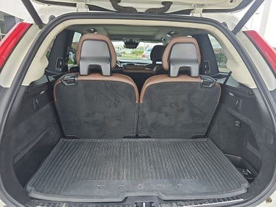 2020 Volvo XC90 T6 Momentum