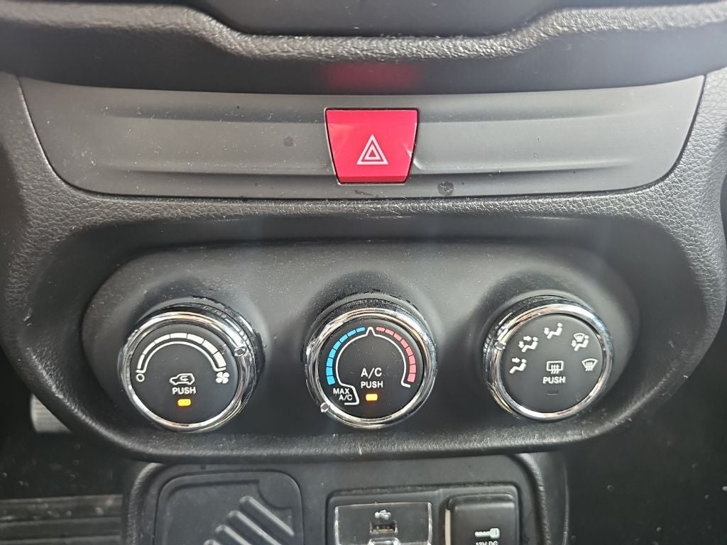 2016 Jeep Renegade Latitude 75th Anniversary Edition