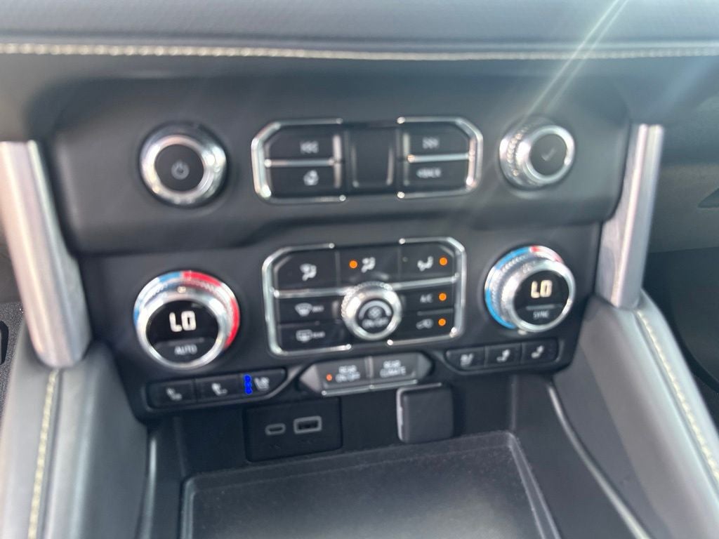 2024 GMC Yukon XL SLT