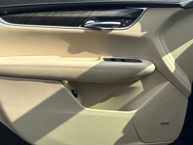 2017 Cadillac XT5 Base