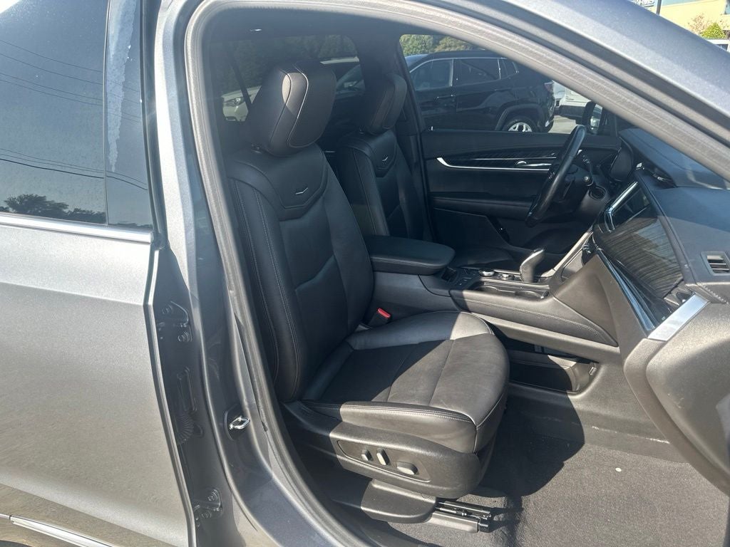 2022 Cadillac XT6 Premium Luxury