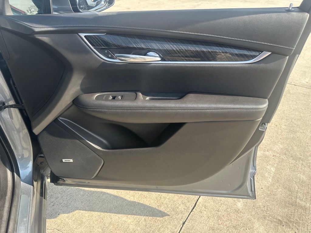 2022 Cadillac XT6 Premium Luxury
