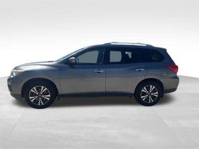 2017 Nissan Pathfinder SV