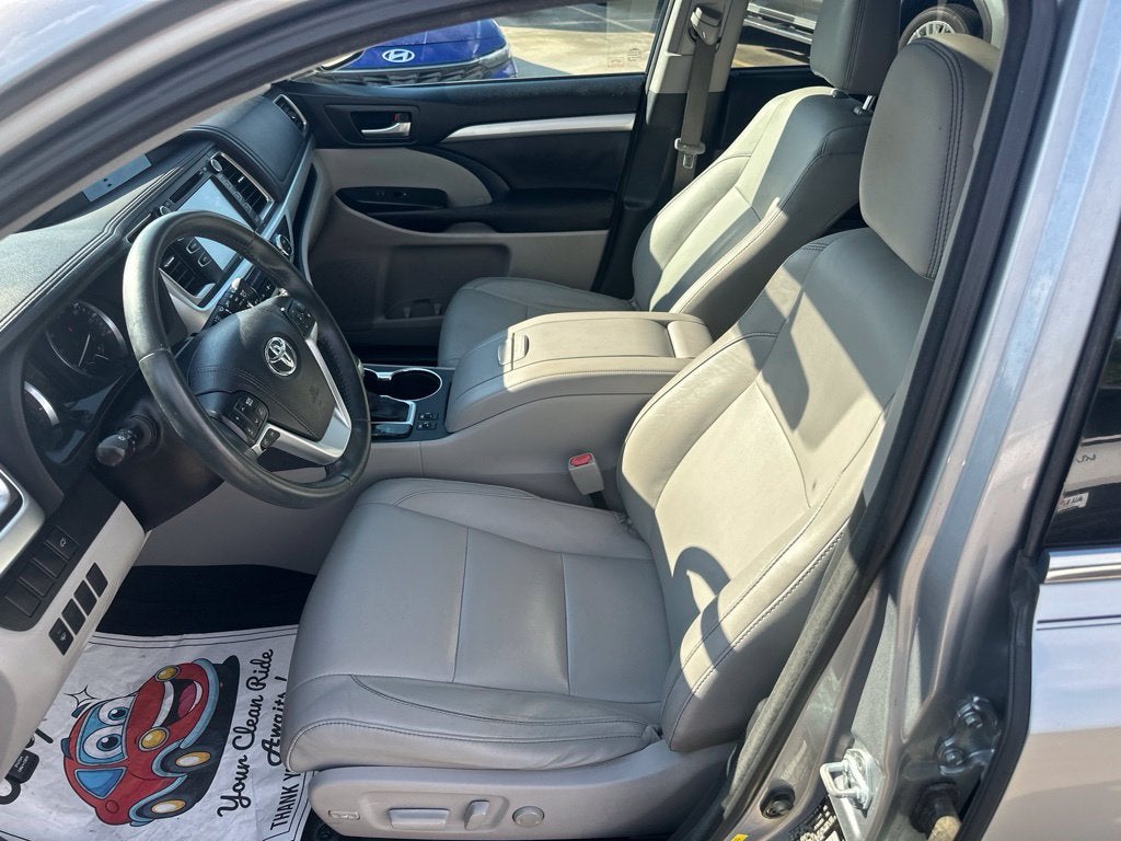 2016 Toyota Highlander XLE V6