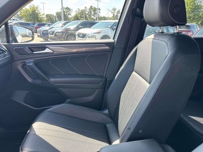 2022 Volkswagen Tiguan 2.0T SE R-Line Black