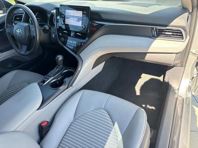 2021 Toyota Camry Hybrid SE