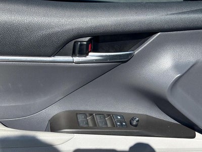 2021 Toyota Camry Hybrid SE