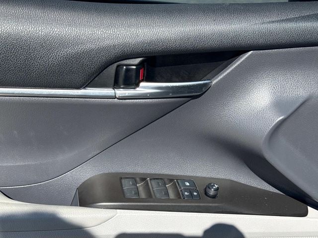 2021 Toyota Camry Hybrid SE
