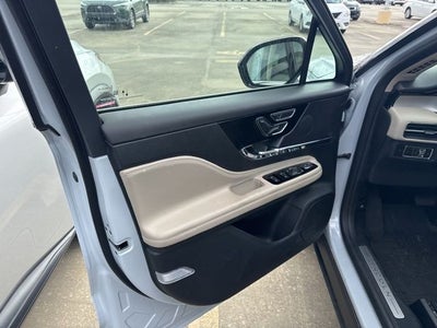 2025 Lincoln Corsair Premiere