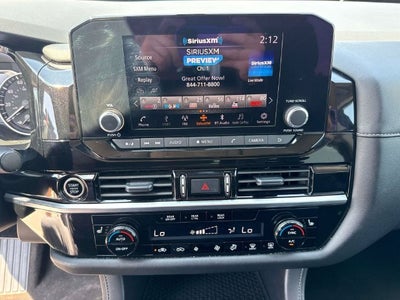 2024 Nissan Pathfinder SV