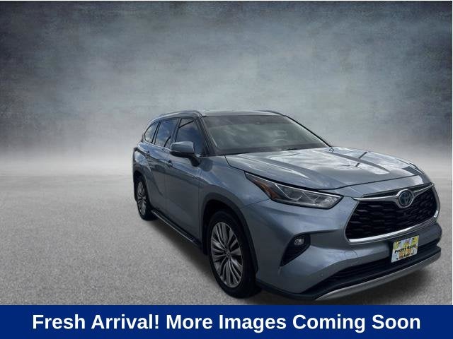 2021 Toyota Highlander Hybrid Platinum