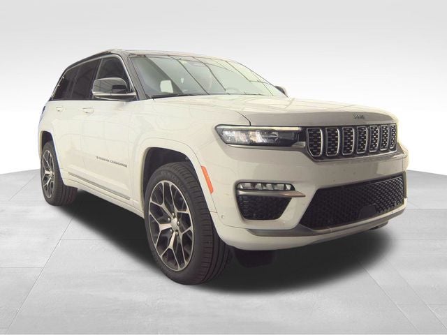 2022 Jeep Grand Cherokee Summit