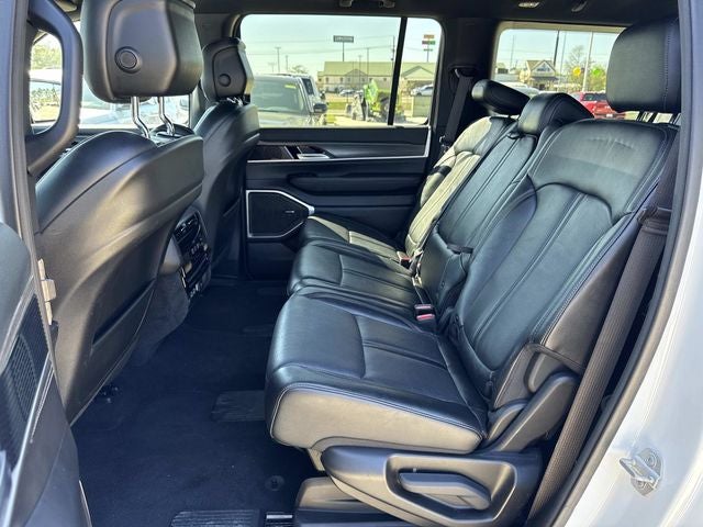 2024 Jeep Wagoneer L Series II 4x2