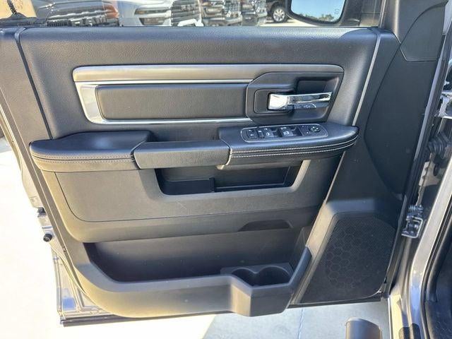 2023 RAM 1500 Classic Warlock Crew Cab 4x4 5'7' Box