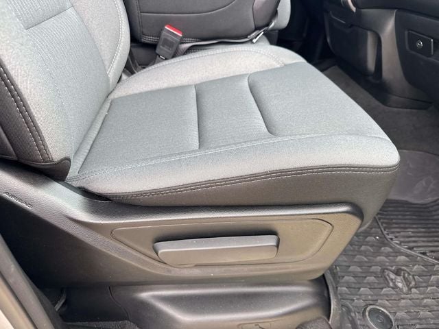 2022 RAM 1500 Big Horn Quad Cab 4x2 6'4' Box