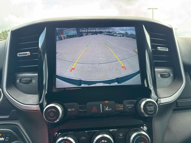 2022 RAM 1500 Big Horn Quad Cab 4x2 6'4' Box